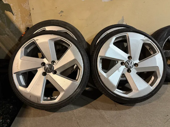 Pneu aro 18