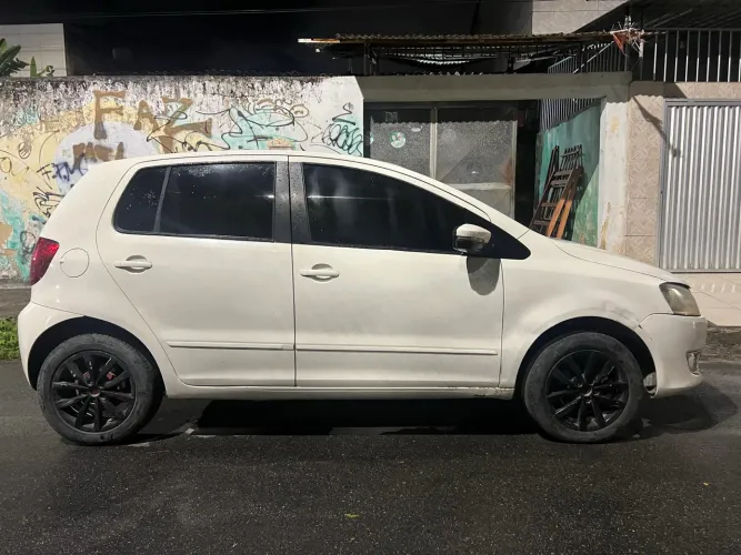 Volkswagen Fox 1.0 MI Total Flex 8V 5P 2014