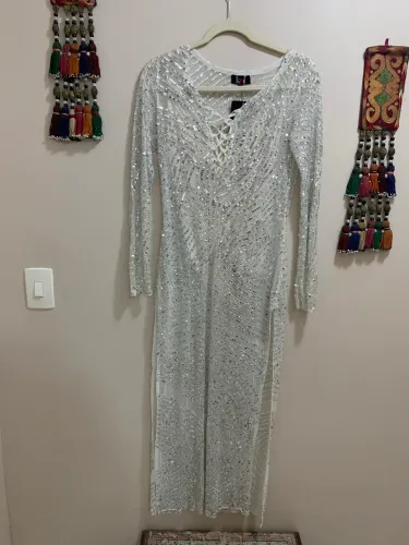 vestido longo tule com elastano bordado a mão da k&i branco off white novo com etiqueta