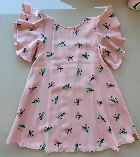 Vestido tucanos tam 4