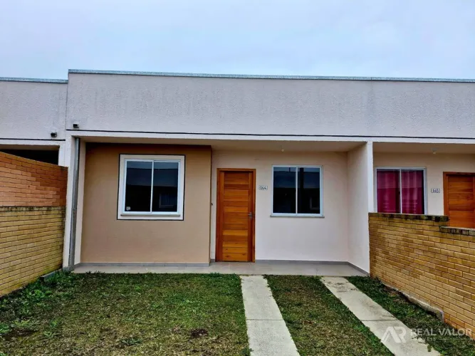 Casa para Locação em Condomínio com 02 Dormitórios no Bairro Estados em Fazenda Rio Grande