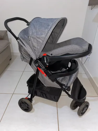 Carrinho de bebê voyage delta 