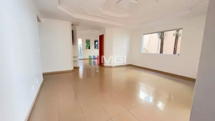 Casa térrea para locação no Jardins Madri em Goiânia GO