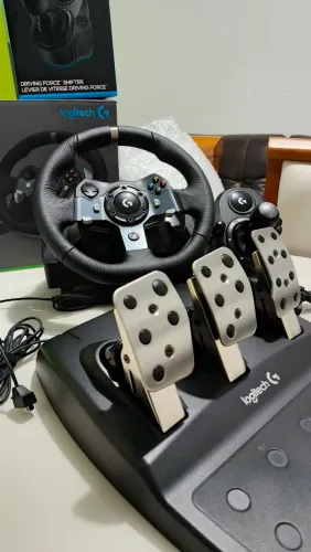 Kit Logitech G920 Volante, câmbio e pedais