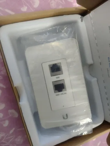 1 unidade de ponto de acesso ubiquiti usado em perfeito funcionamento