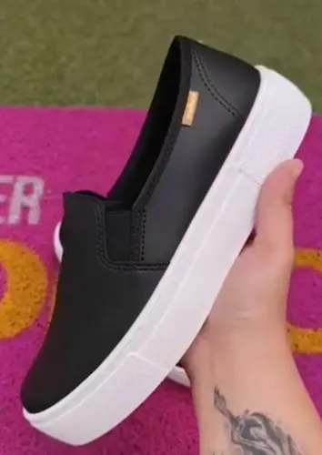Tênis feminino