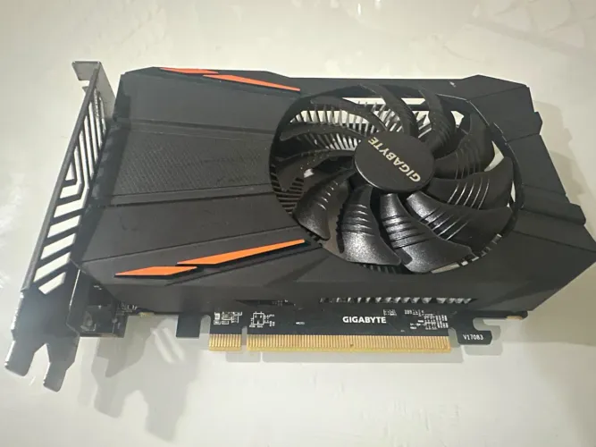 RX 560 OC 4GB Gigabyte