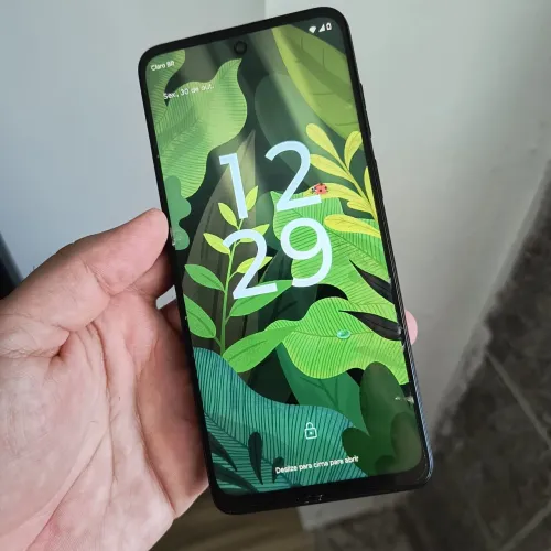 MOTOROLA G73