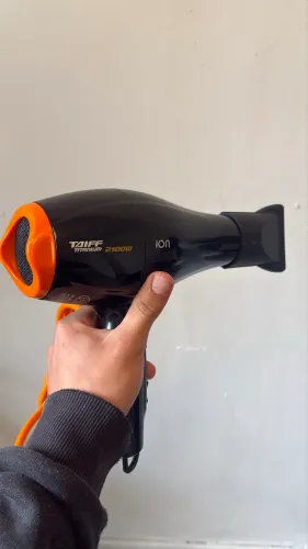 Secador de cabelo TAIFF ION titanium 2100w 220v