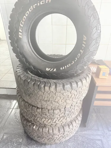 Pneus Ram 3.500- med-50/18 BF Goodrich All terrain