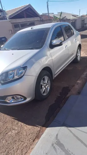 Renault Logan Dynamique Hi-flex 1.6 8V 4P 2014