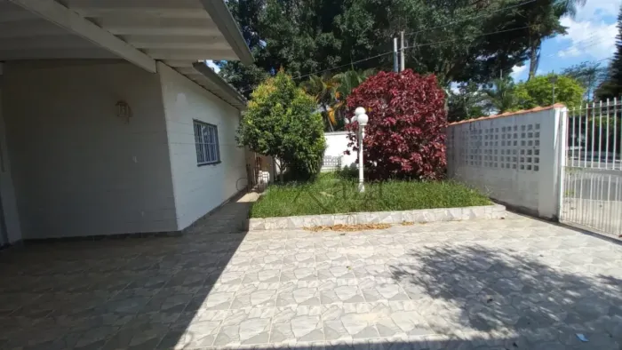 Oportunidade - Casa Térrea - Jardim Satélite - 3 Dormitórios - 115m².
