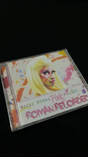 Desapegando CD Nicki Minaj - Pink Friday Roman Reloadead