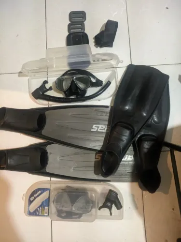 Kit de Mergulho Completo Seasub 2 Pares de Nadadeiras + 2 Máscaras e Lastro