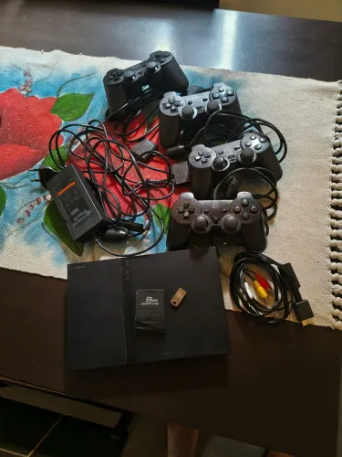 Ele só pegar jogos no pendrive 