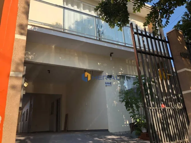 Sobrado com 3 dormitórios à venda, 264 m² - Jardim São Clemente - Maringá/PR