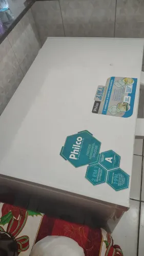 Vendo uma frizzer semi nova