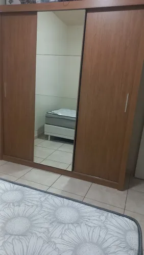 Vendo guarda roupa, usado, mas super conservado.