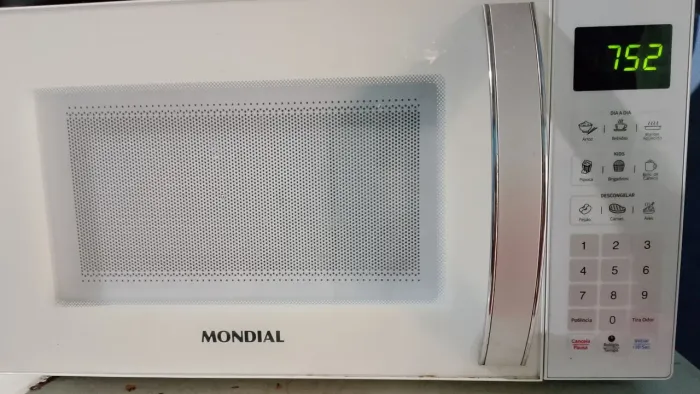 MICROONDAS 230,00 pra levar logo