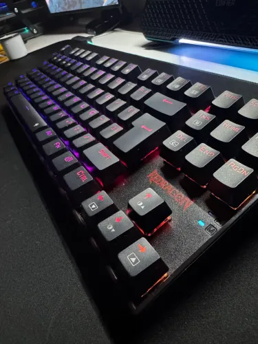 Vendo Teclado Redragon Kumara sem-fio