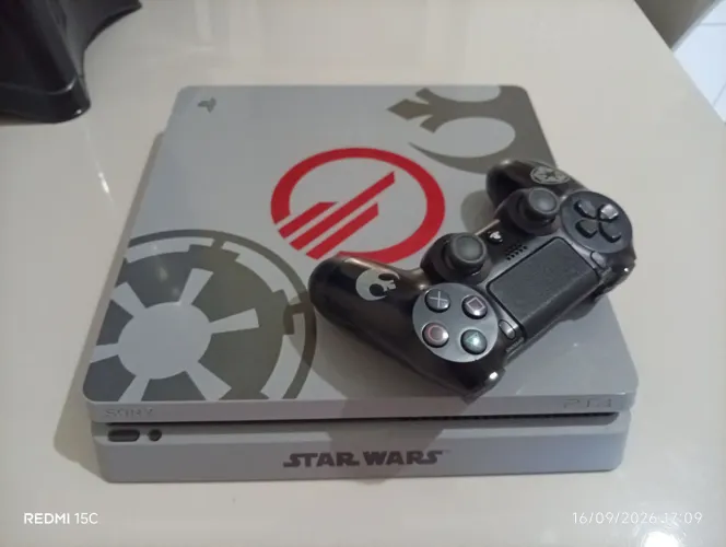 PS4 Slim 1TB Edição Limitada Star Wars Battlefront II - Item de Colecionador