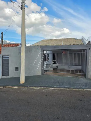 Casa com 3 quartos (1 suíte) e 2 vagas à venda no Edson Jorge Júnior Marília/SP