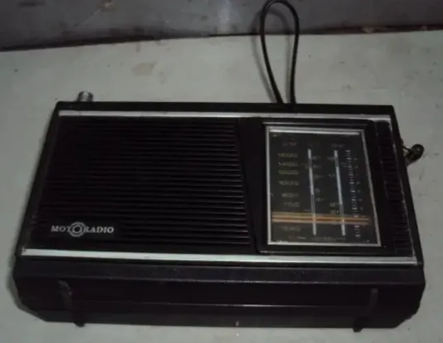 Motoradio 3 Faixas Am   RPM 31 .Pequeno. Para Restaurar.