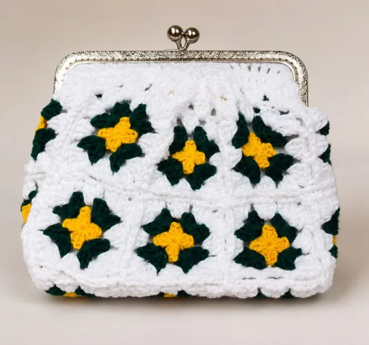 Bolsas artesanais em crochê