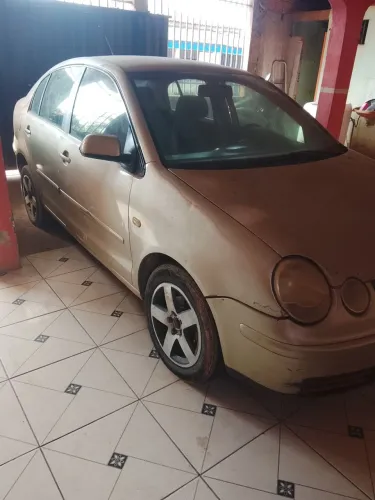 Volkswagen Polo Sedan 1.6 MI 101cv 8V 4P 2003