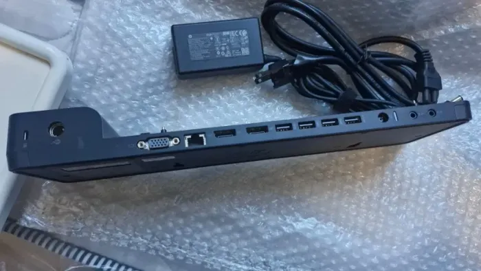 L260) HP 2013 Ultraslim Dock Station com pouquissimo uso + fonte