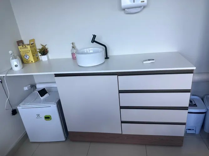Balcão sem tampo, quase novo 