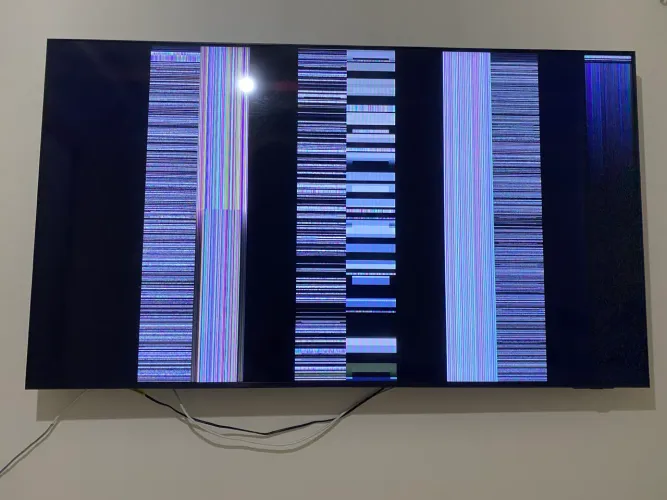 TV SAMSUNG 65" CRYSTAL UHD 4K SMART TV - PARA CONSERTO OU PEÇAS