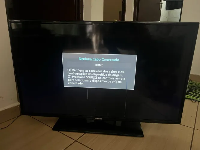 Vende-se tv Samsung 40 polegadas LCD com controle