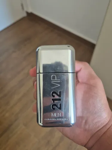 Perfume Carolina Herrera 212 Vip Men