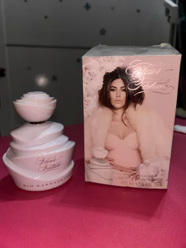Perfume importado Kim kardashian fleur fatale