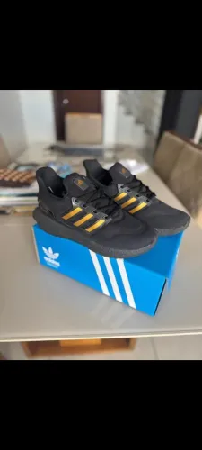 Tenis Ultraboost Preto Gold Pronta Entrega