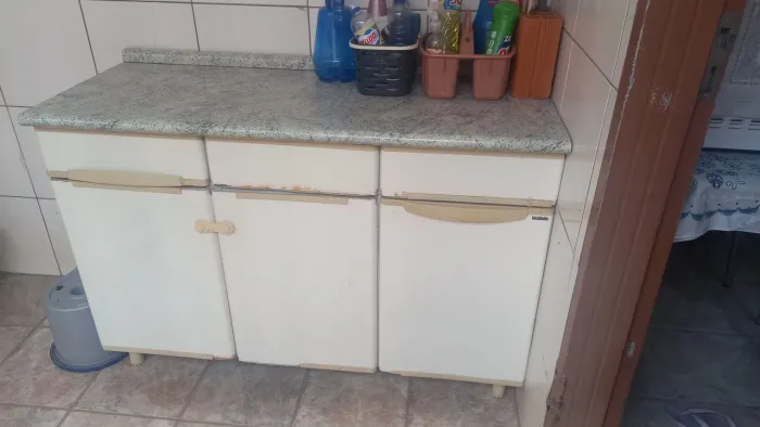 Dois Armarios balcão em aço para reforma.