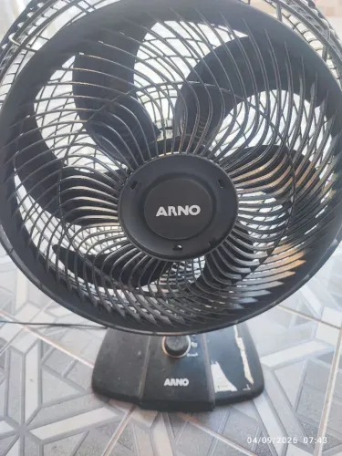 Ventilador Arno silencioso e turbo 127 volts