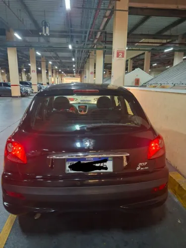 Peugeot 207 XR 1.4 Flex 8V 5P 2011