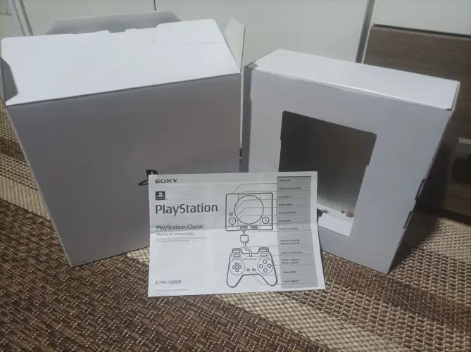 Caixa Playstation Classic com berço e Manual 