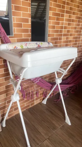 Trocador com banheira de bebê