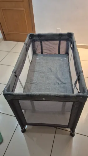 Vendo Mini berço portátil Safety 1st