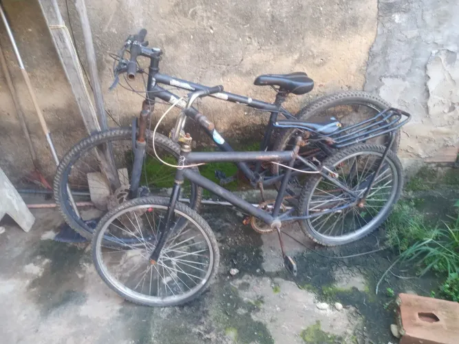 Vender 2 bikes uma aro 29 outra normal 