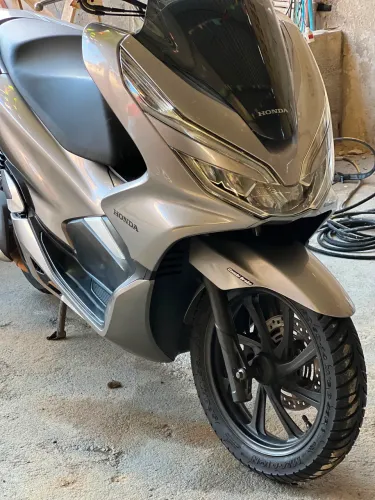 Honda PCX 150 2019 Prata - Excelente Estado, Muito Conservada