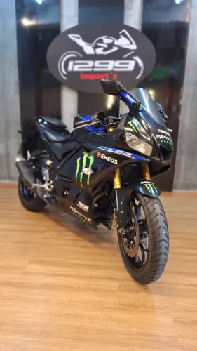 Yamaha - YZF-R3 ABS Monster