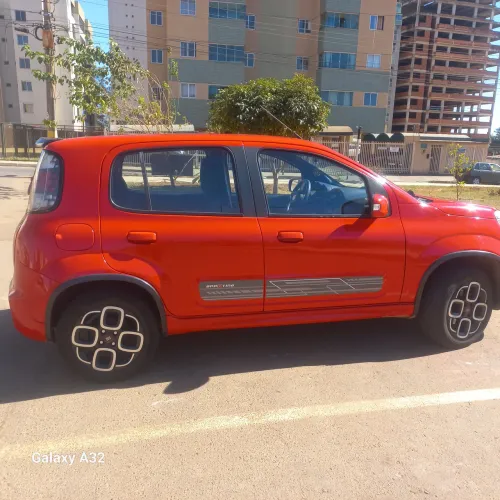 Fiat Uno Sporting 1.4 EVO Fire Flex 8V 4P 2015