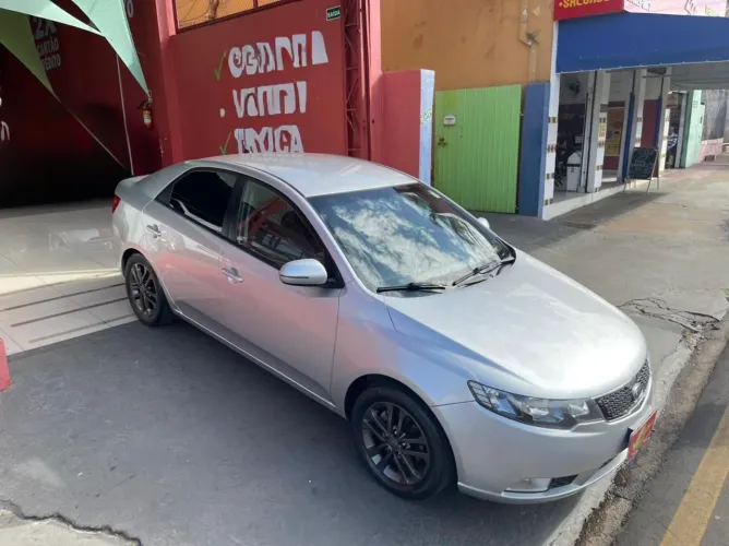 Kia Motors Cerato 1.6 16V Aut. 2011