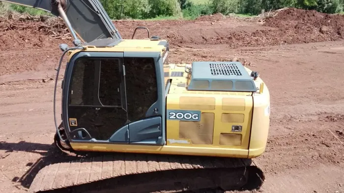 Escavadeira Hidráulica Jonh Deere 200G Ano 2021 8.000 Horas