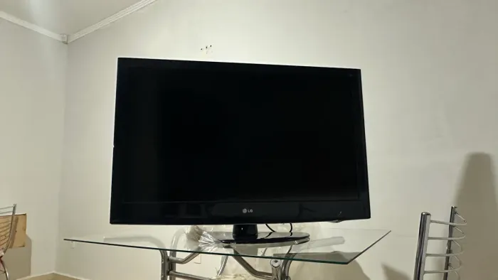 TV LG. 42" Full HD LCD