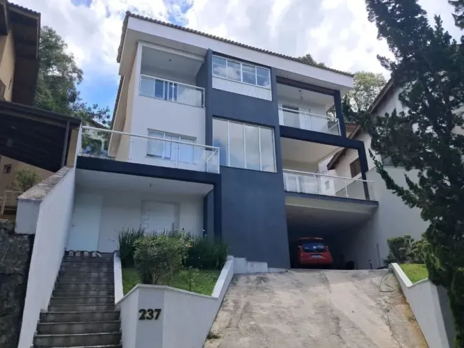 Casa com 3 dormitórios à venda, 350 m² por R$ 1.490.000,00 - Vila Verde - Itapevi/SP
